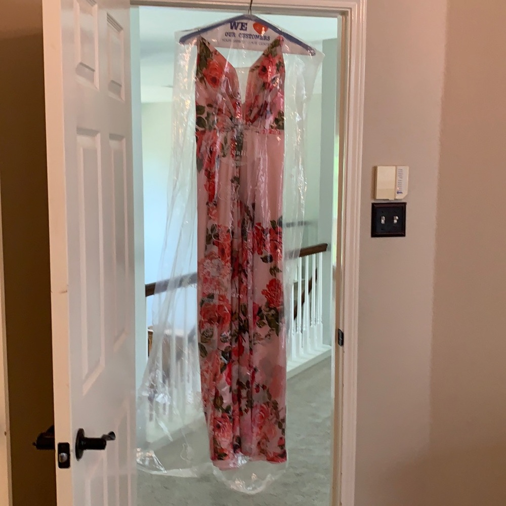 Floral spring formal dress. Floor length.
